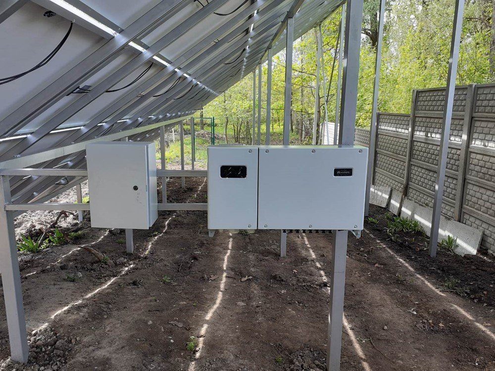 Сумська обл, м.Ромни. 30 кВтг. Інвертор - Zeversolar Zeverlution Pro 30, Панелі - JinkoSolar 275 poly